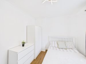 Photo 25- click for photo gallery